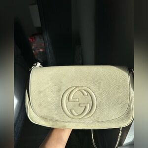 Gucci Soho Disco Crossbody Flap Ivory Signature Collection Gold Chain